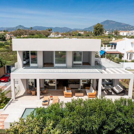 Modern South-Facing Villa with Panoramic Sea & Mountain Views, 250 m from San Pedro Beach