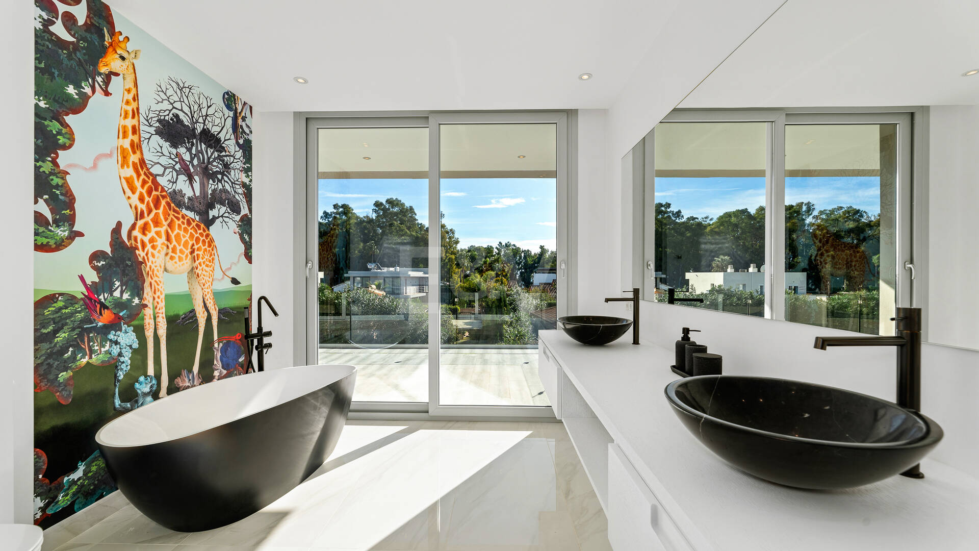 Modern South-Facing Villa with Mountain Views, 250 m from San Pedro Beach