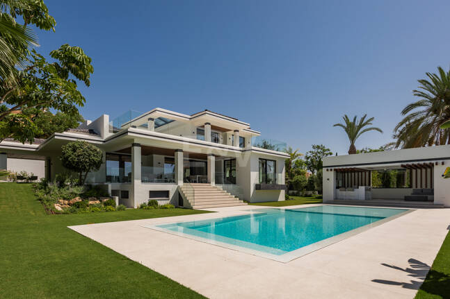 Villa de golf contemporaine Los Flamingos avec vue sur la mer