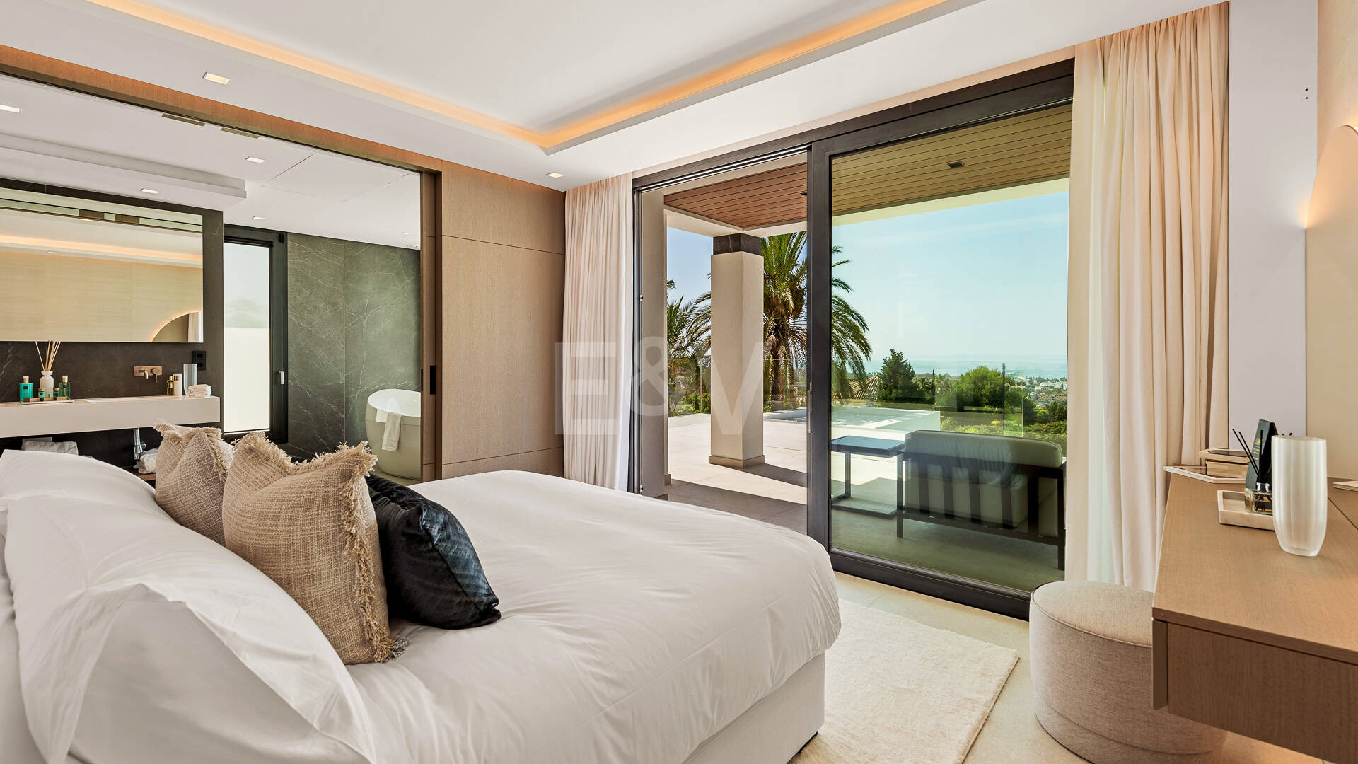 Villa de golf contemporaine Los Flamingos avec vue sur la mer