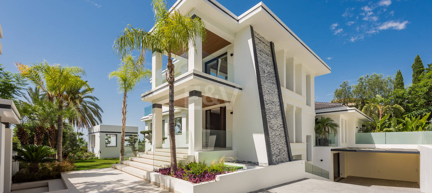 Villa de golf contemporaine Los Flamingos avec vue sur la mer