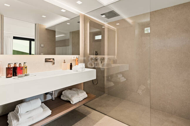 Villa de golf contemporaine Los Flamingos avec vue sur la mer