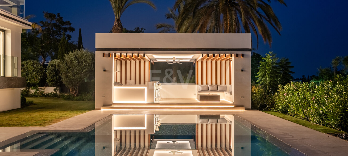 Exclusiva villa con lujosas comodidades, vistas panorámicas y a un paso de los campos de golf