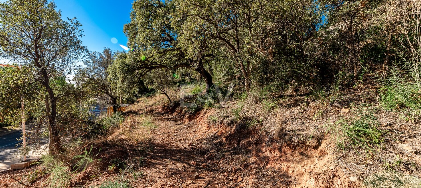 Spacious Plot in Los Monteros Altos with Panoramic Views
