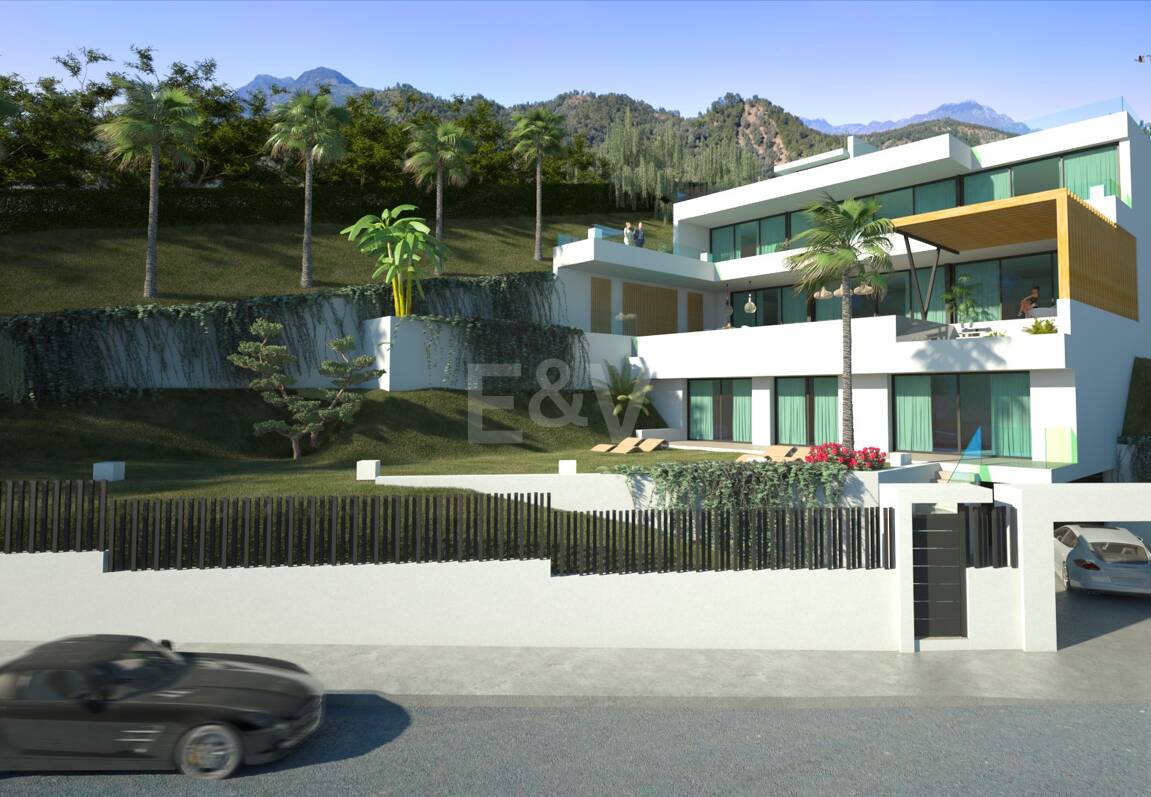 Großzügiges Grundstück in Los Monteros Altos mit Panoramablick