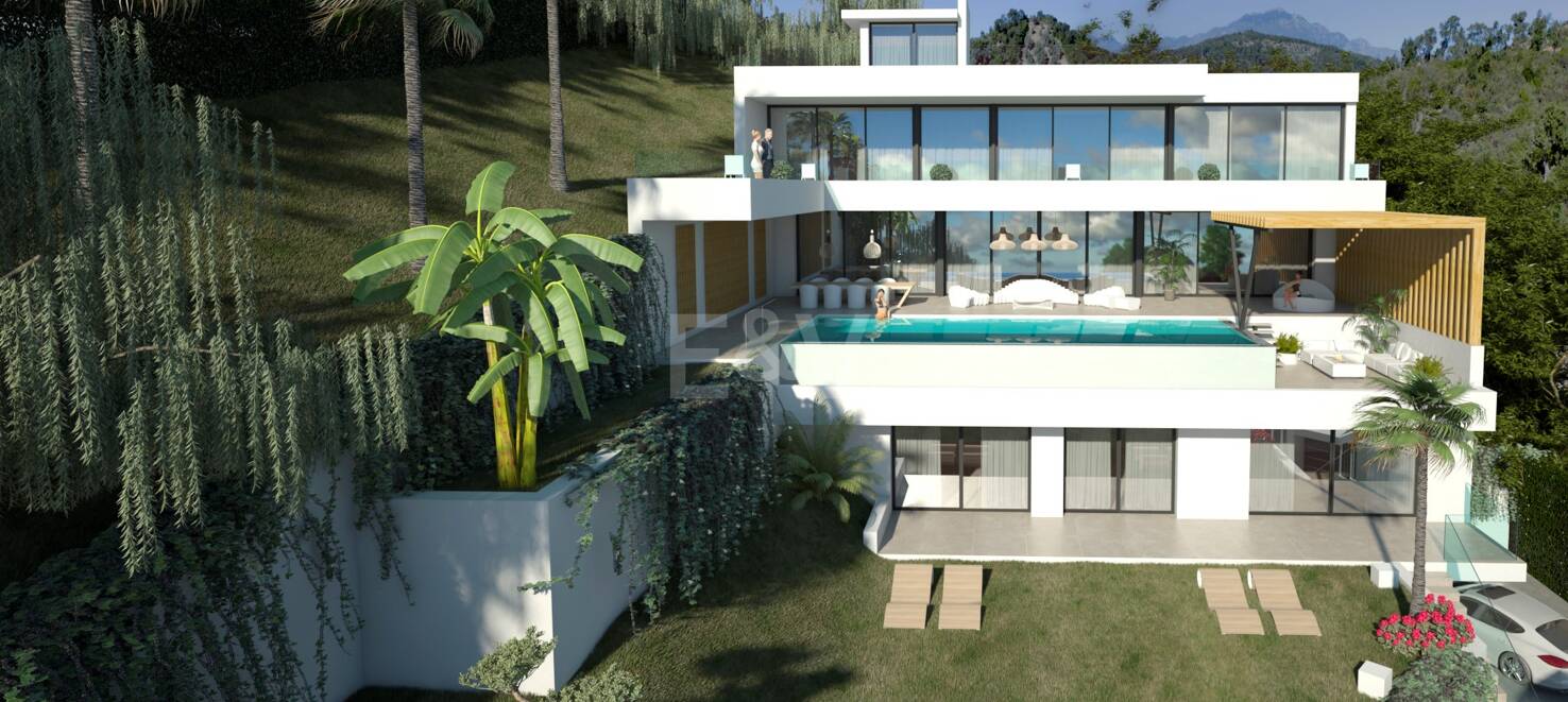 Spacious Plot in Los Monteros Altos with Panoramic Views