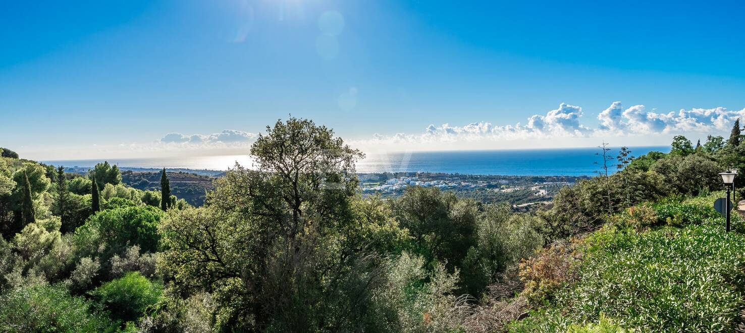 Spacious Plot in Los Monteros Altos with Panoramic Views