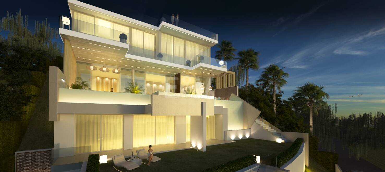 Spacious Plot in Los Monteros Altos with Panoramic Views