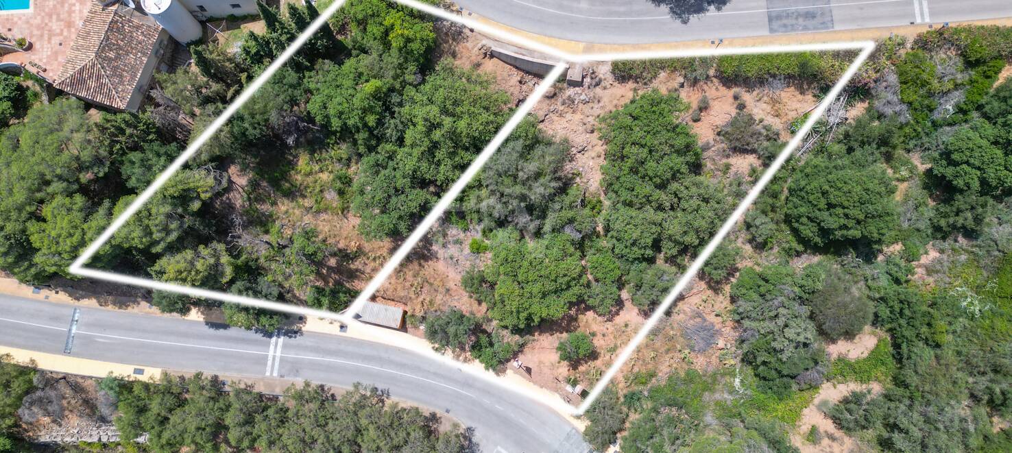 Spacious Plot in Los Monteros Altos with Panoramic Views