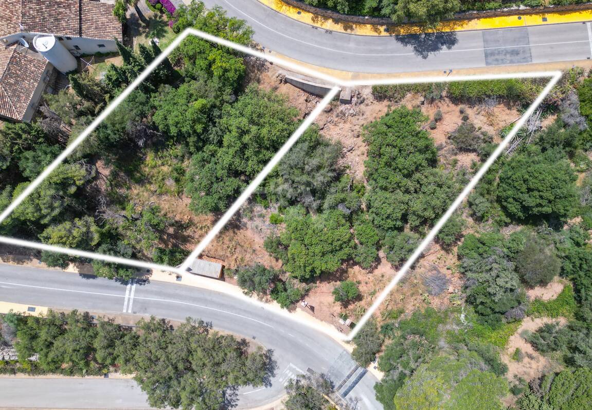 Spacious Plot in Los Monteros Altos with Panoramic Views