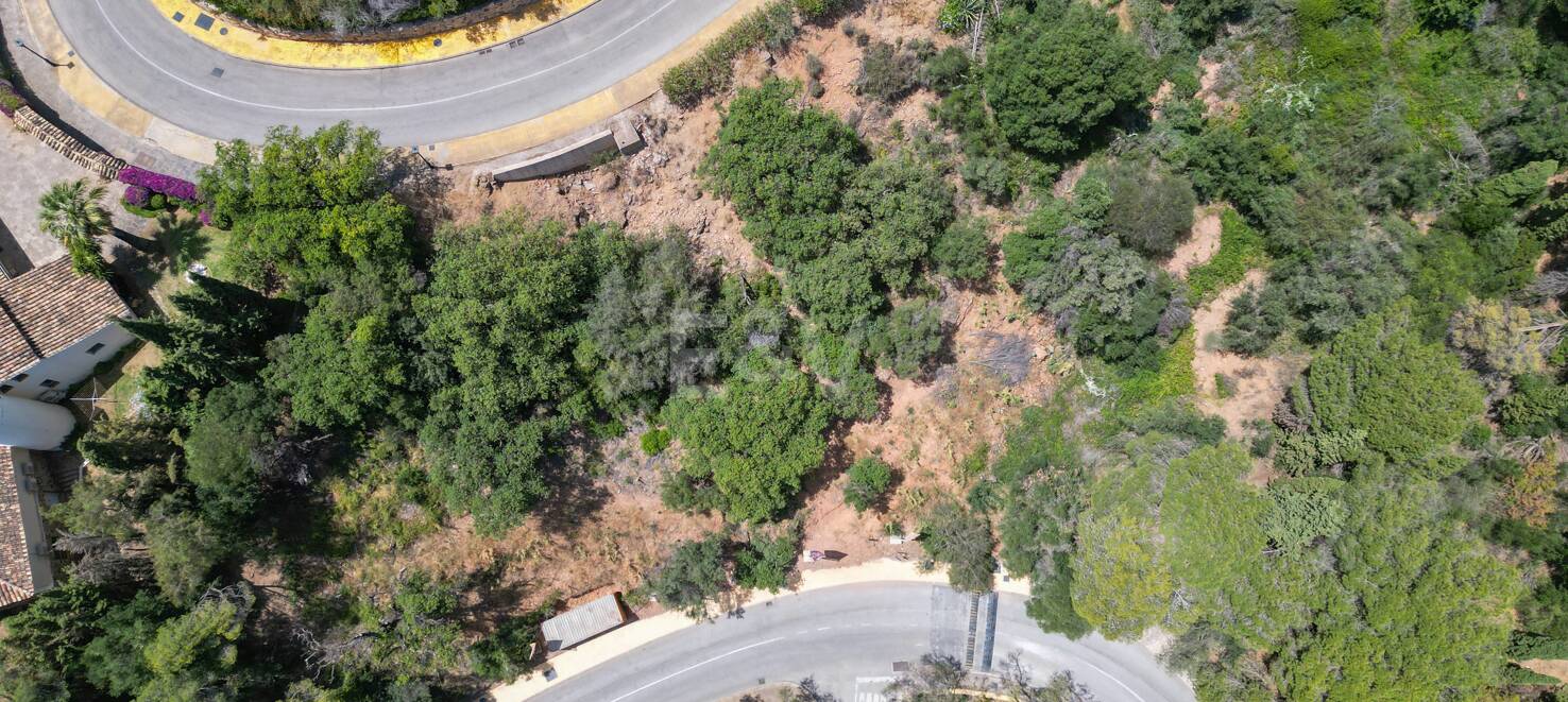 Spacious Plot in Los Monteros Altos with Panoramic Views