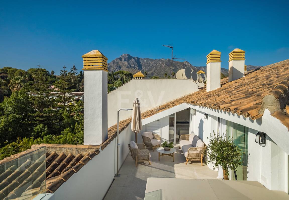 Lyx Duplex Penthouse med hisnande utsikt över Golden Mile