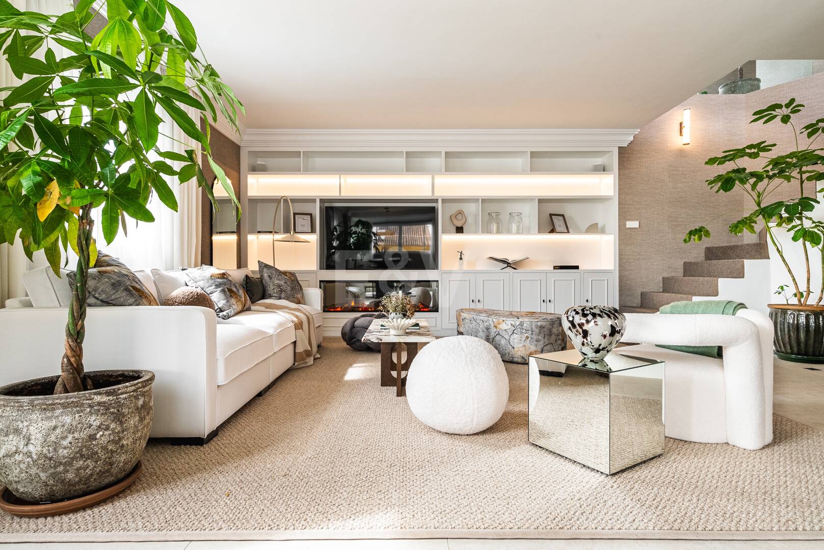 Lyx Duplex Penthouse med hisnande utsikt över Golden Mile