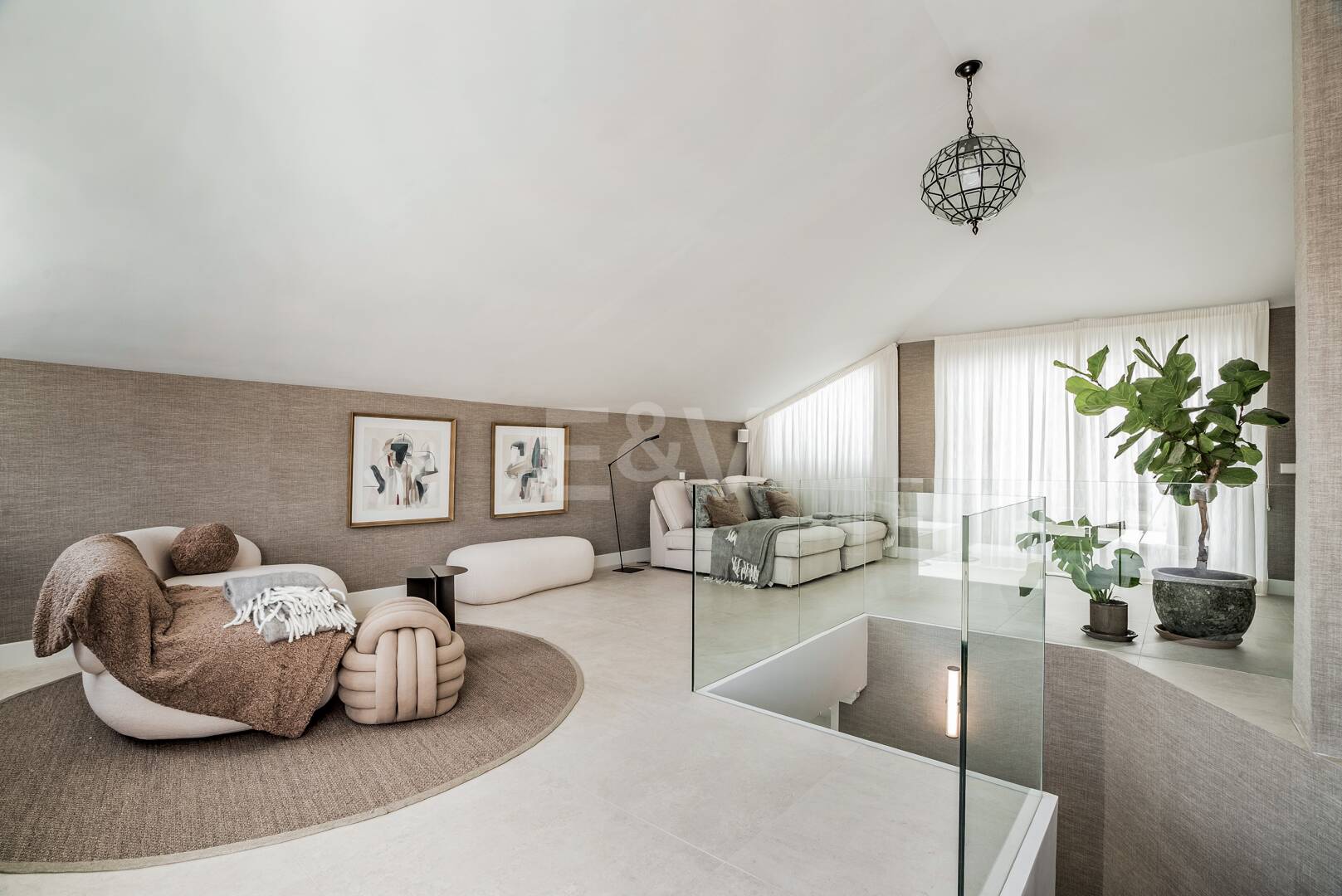 Lyx Duplex Penthouse med hisnande utsikt över Golden Mile