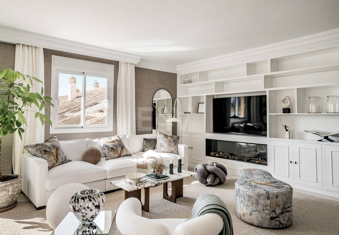 Lyx Duplex Penthouse med hisnande utsikt över Golden Mile