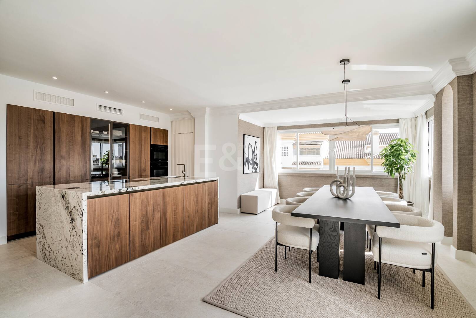 Lyx Duplex Penthouse med hisnande utsikt över Golden Mile