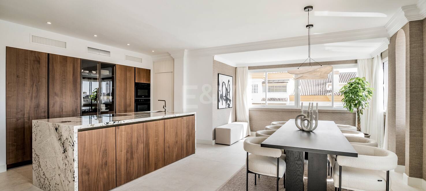Lyx Duplex Penthouse med hisnande utsikt över Golden Mile