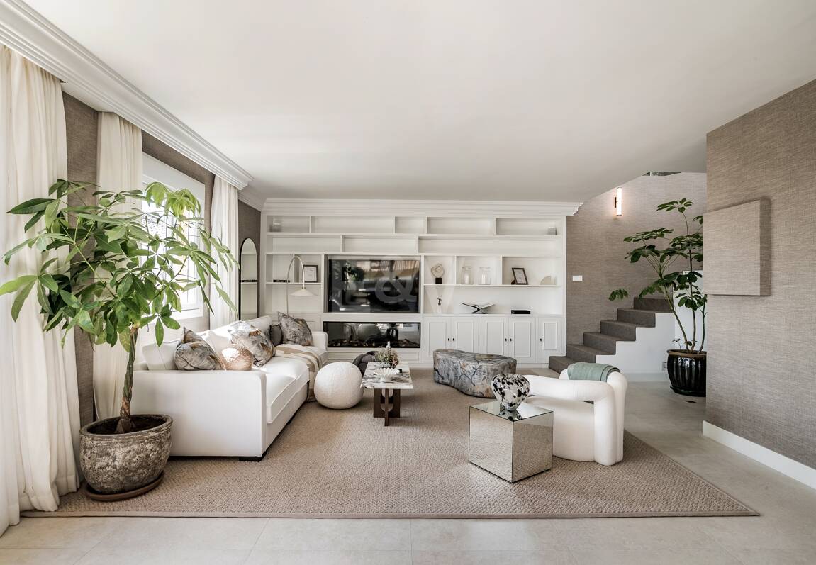 Lyx Duplex Penthouse med hisnande utsikt över Golden Mile