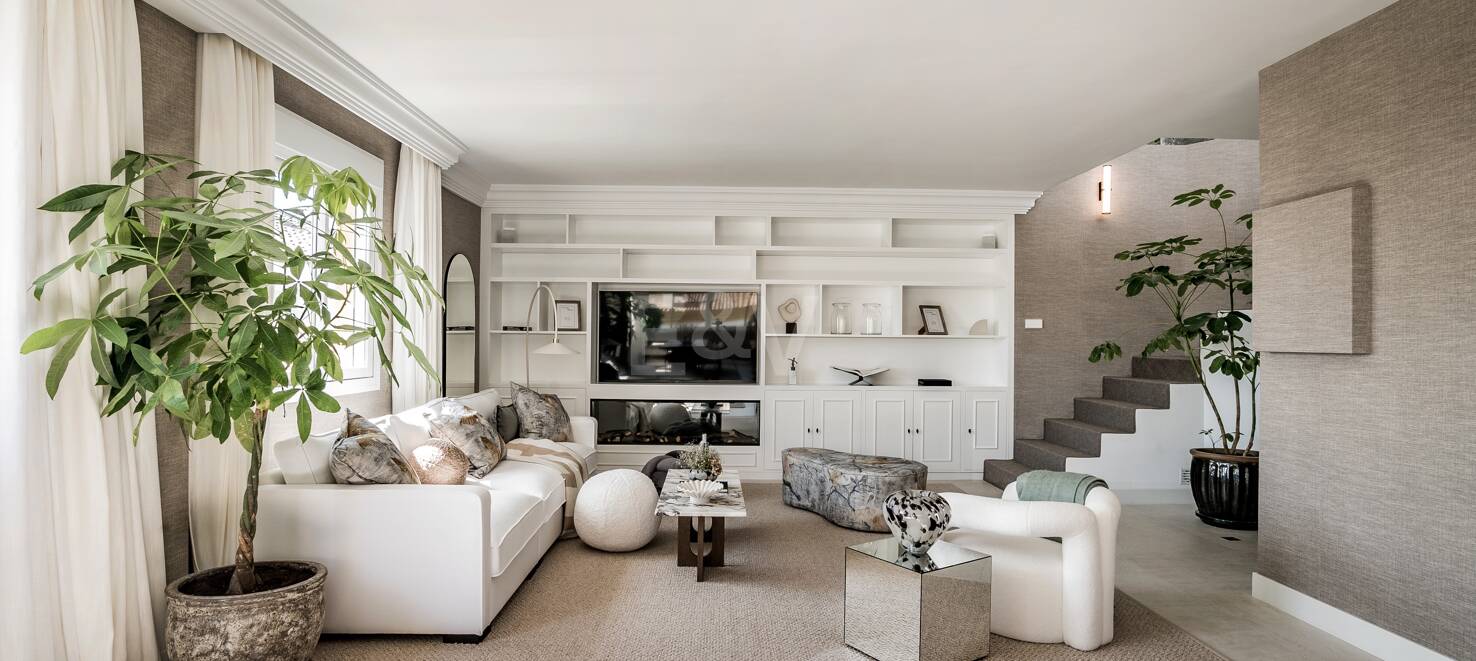 Lyx Duplex Penthouse med hisnande utsikt över Golden Mile