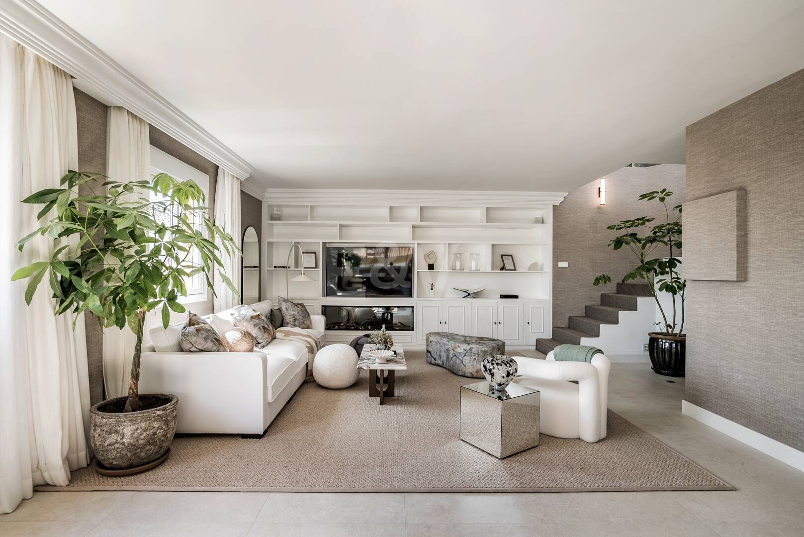 Lyx Duplex Penthouse med hisnande utsikt över Golden Mile