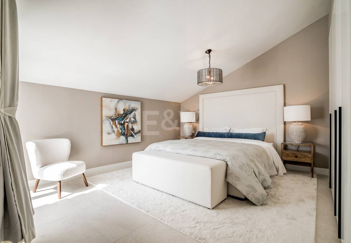 Lyx Duplex Penthouse med hisnande utsikt över Golden Mile