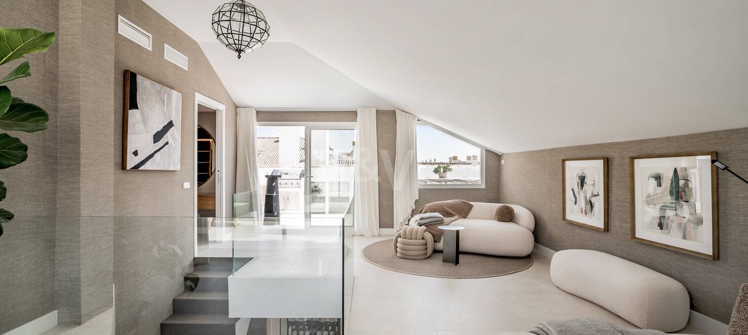 Lyx Duplex Penthouse med hisnande utsikt över Golden Mile
