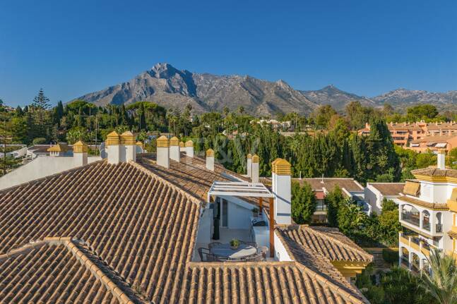 Lyx Duplex Penthouse med hisnande utsikt över Golden Mile