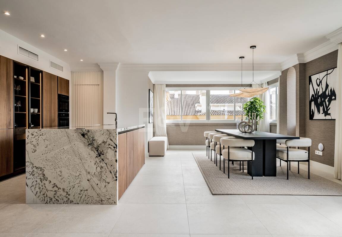 Lyx Duplex Penthouse med hisnande utsikt över Golden Mile