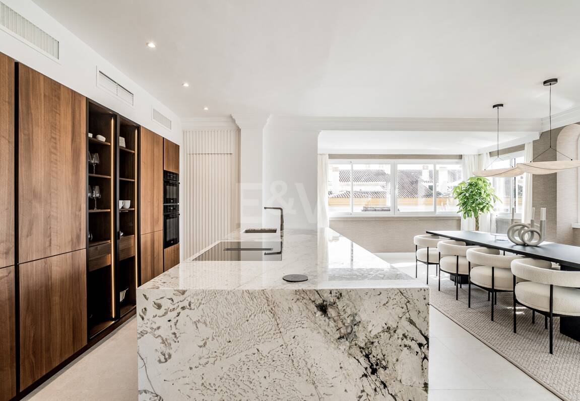 Lyx Duplex Penthouse med hisnande utsikt över Golden Mile