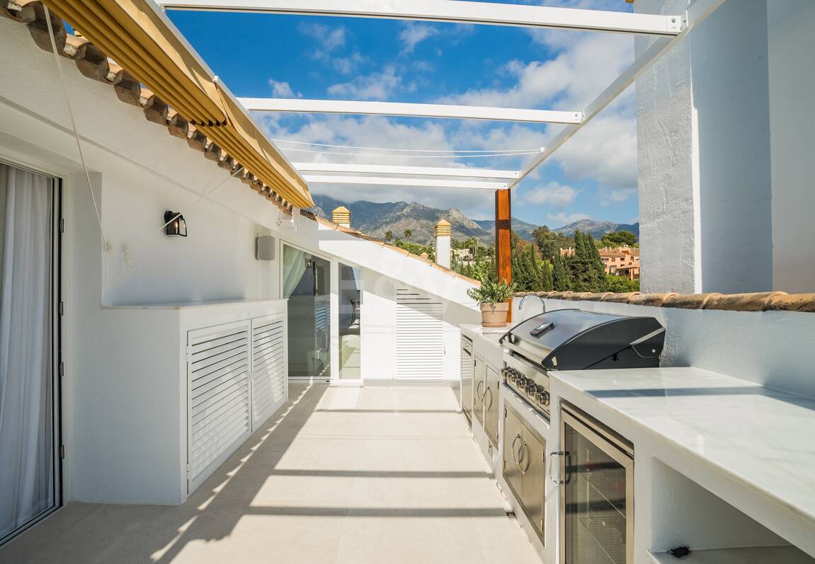 Lyx Duplex Penthouse med hisnande utsikt över Golden Mile