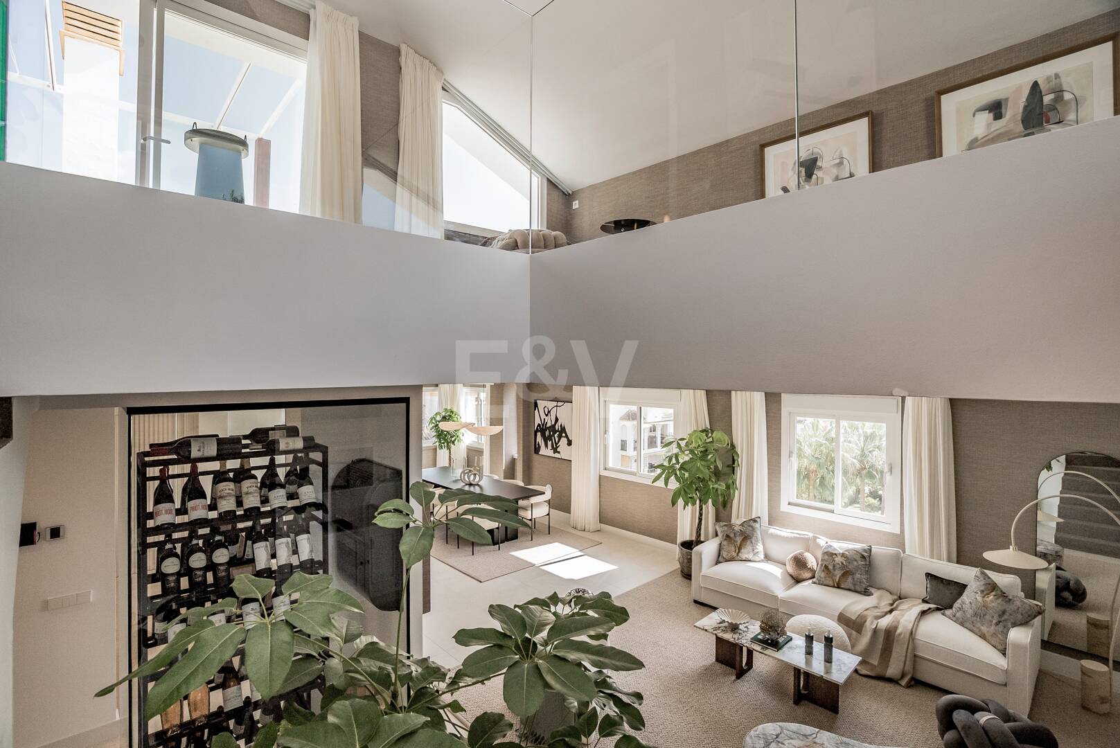 Lyx Duplex Penthouse med hisnande utsikt över Golden Mile