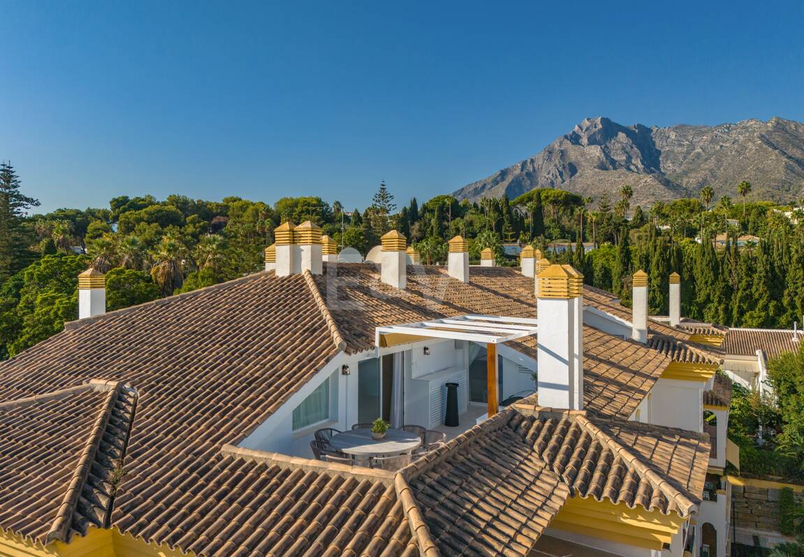 Lyx Duplex Penthouse med hisnande utsikt över Golden Mile