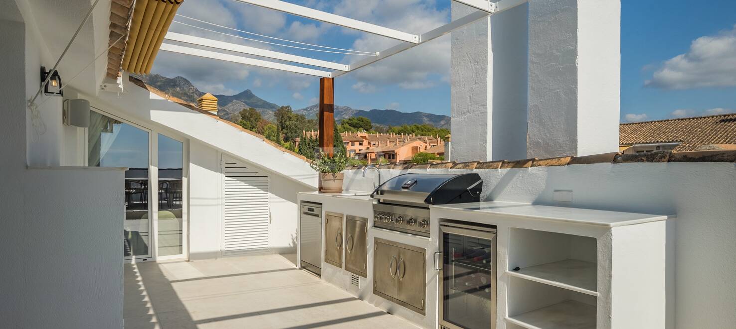 Lyx Duplex Penthouse med hisnande utsikt över Golden Mile