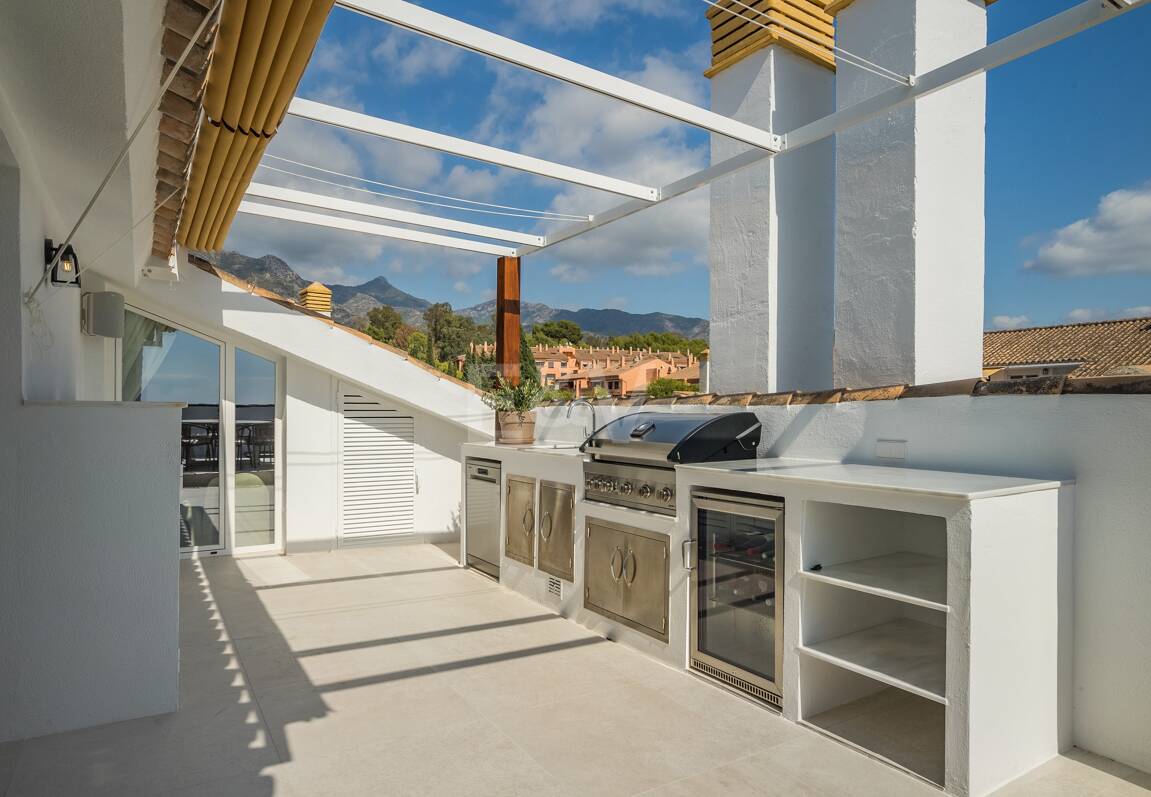 Lyx Duplex Penthouse med hisnande utsikt över Golden Mile