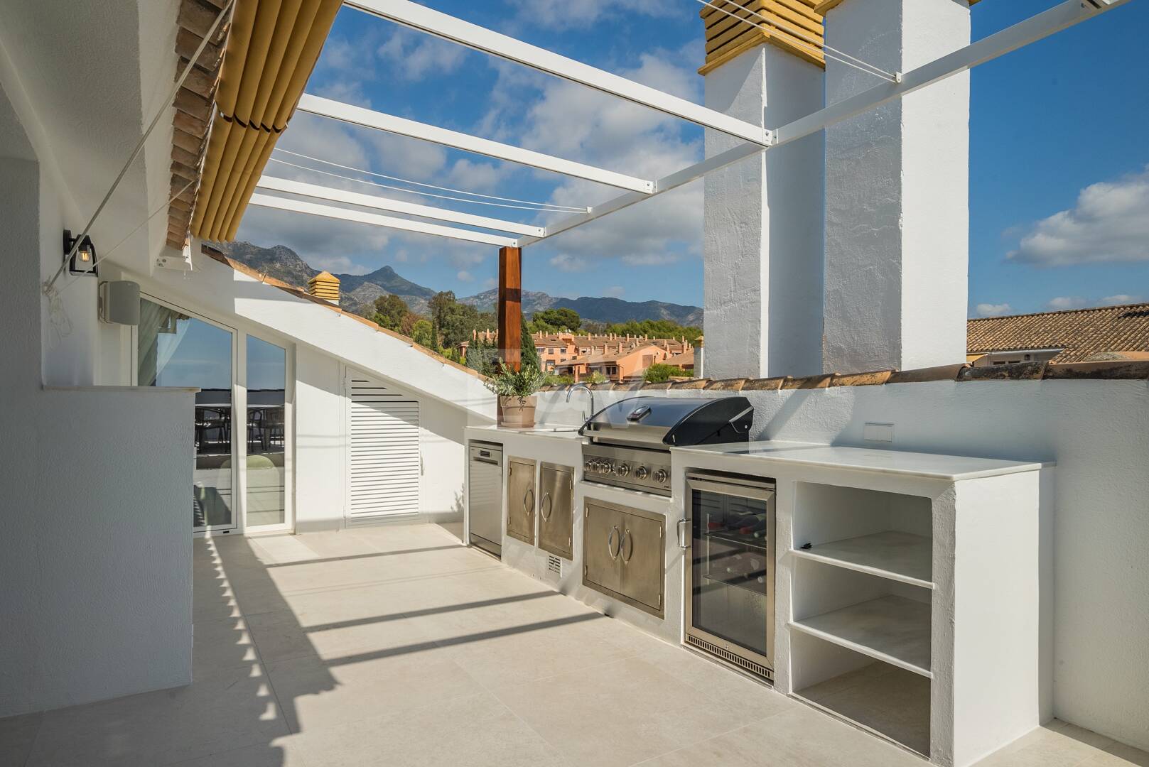 Lyx Duplex Penthouse med hisnande utsikt över Golden Mile