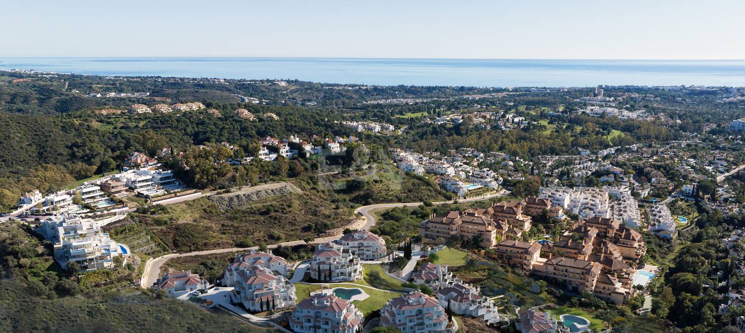 Apartment in Nueva Andalucia in tranquil area