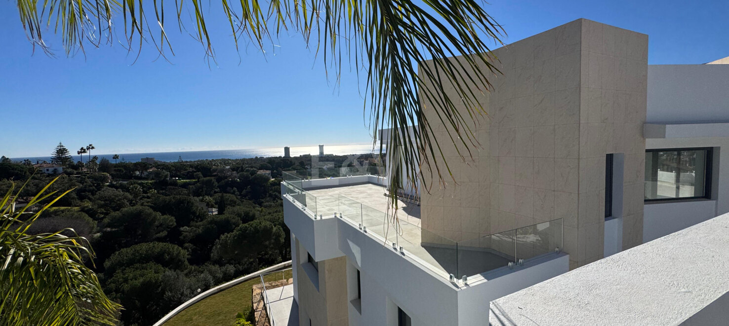 Villa contemporaine luxueuse en Elviria avec vues panoramiques