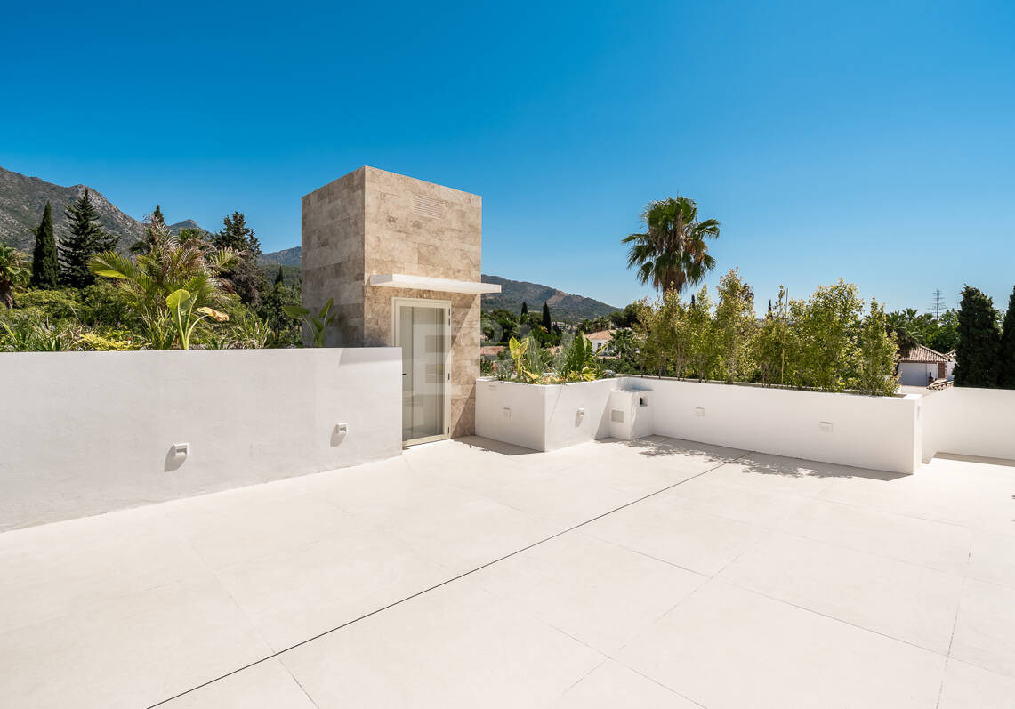 Villa de luxe nouvellement construite avec des équipements de spa à Nagüeles offrant une valeur exceptionnelle