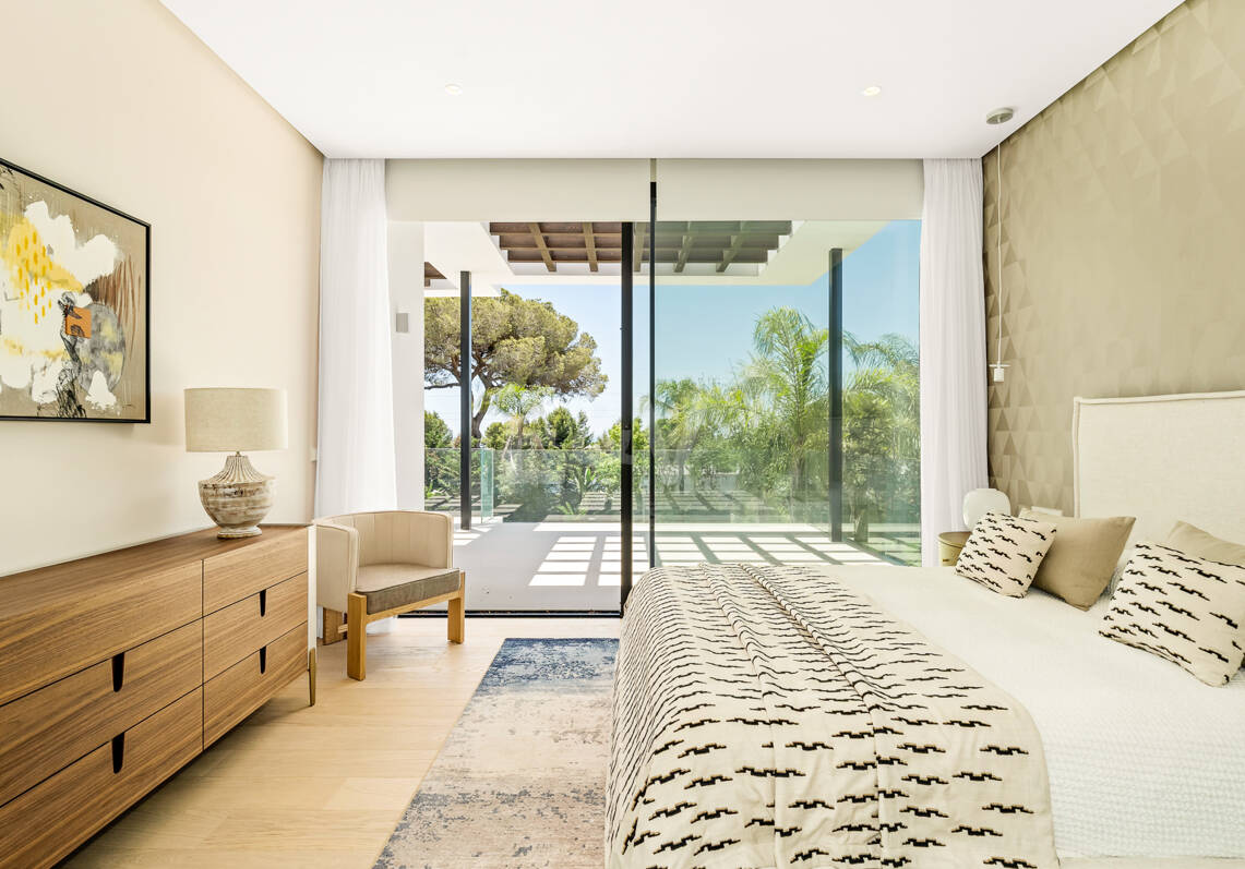 Villa de luxe nouvellement construite avec des équipements de spa à Nagüeles offrant une valeur exceptionnelle