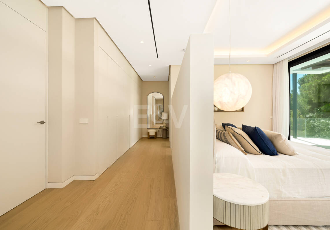 Villa de luxe nouvellement construite avec des équipements de spa à Nagüeles offrant une valeur exceptionnelle