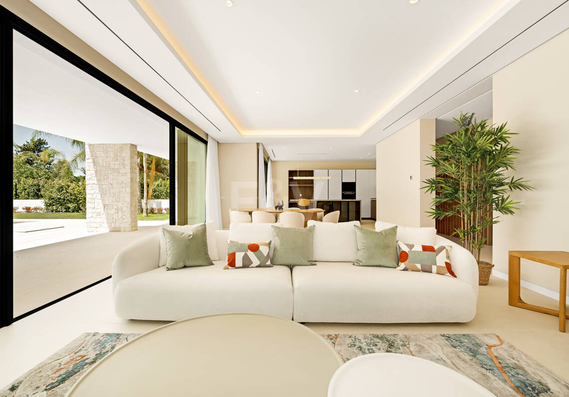 Villa de luxe nouvellement construite avec des équipements de spa à Nagüeles offrant une valeur exceptionnelle