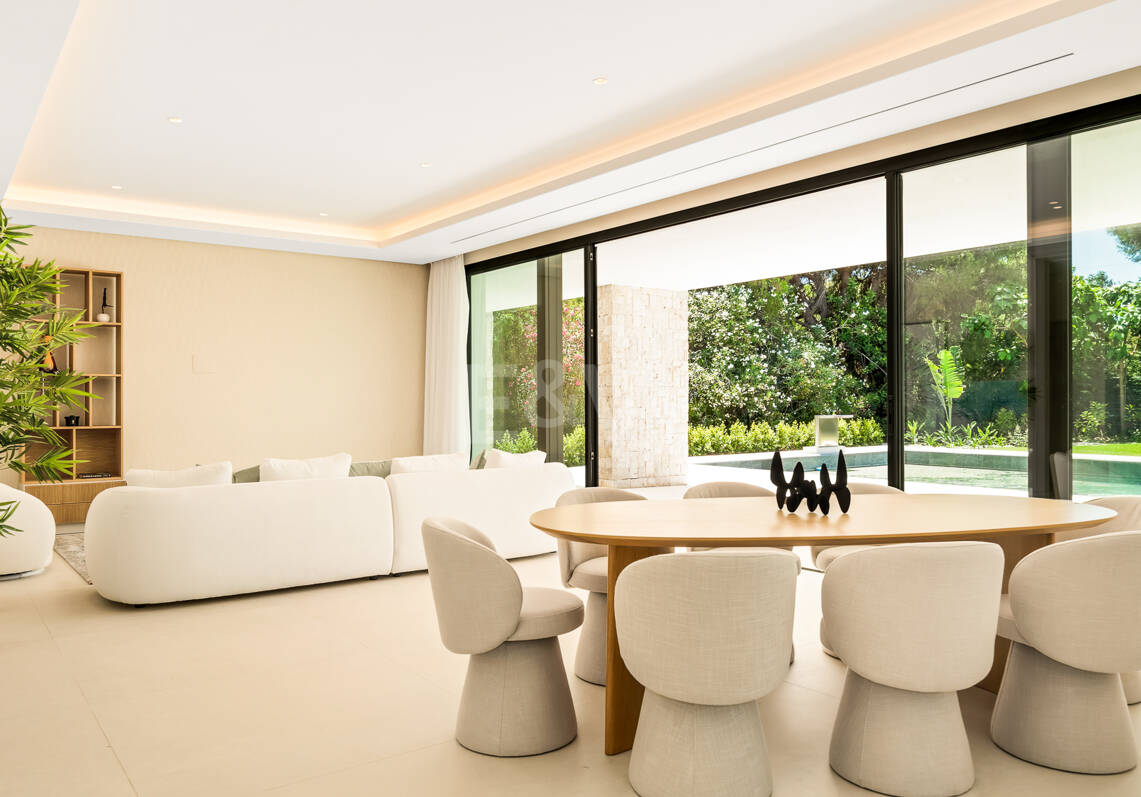 Villa de luxe nouvellement construite avec des équipements de spa à Nagüeles offrant une valeur exceptionnelle