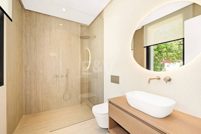 Luxuriöse Neubauvilla mit Spa-Bereich in Nagüeles und hervorragendem Preis-Leistungs-Verhältnis