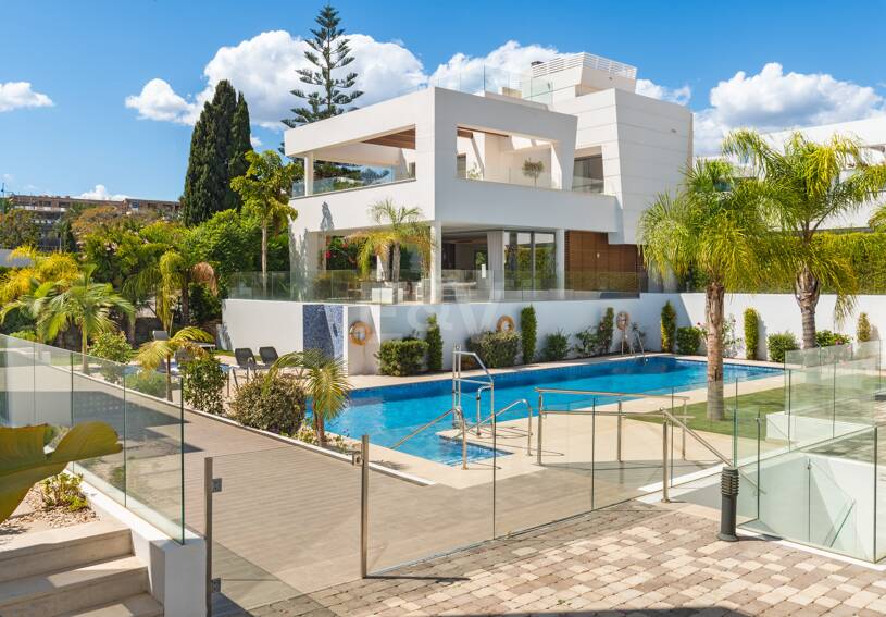 Luxurious San Pedro Beach Villa