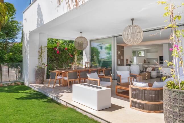 Luxurious San Pedro Beach Villa