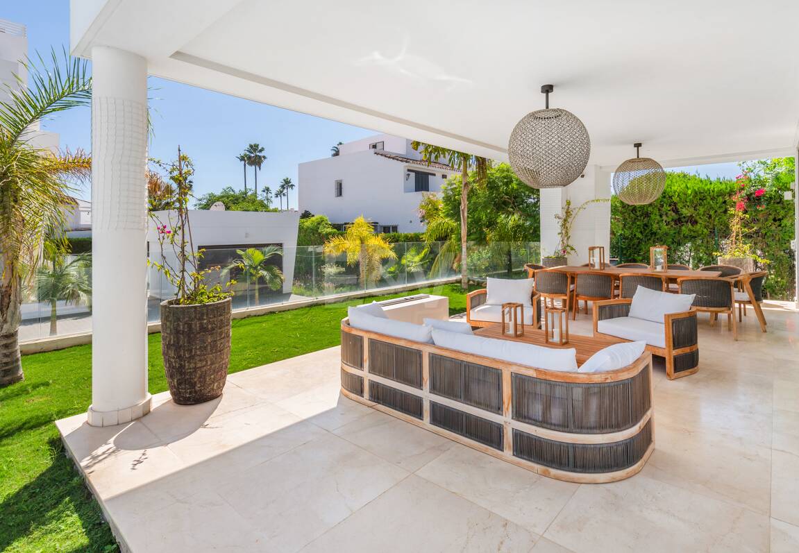 Luxurious San Pedro Beach Villa