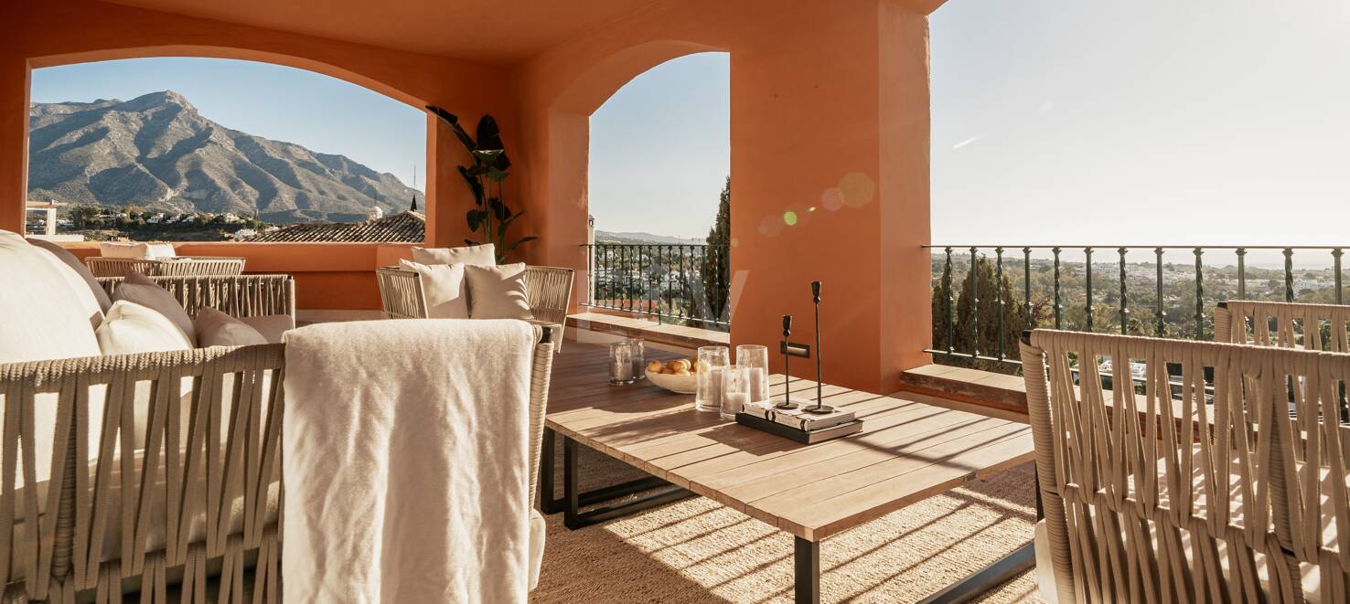 Exquisite 4-bedroom penthouse in La Cerquilla set in luxury complex