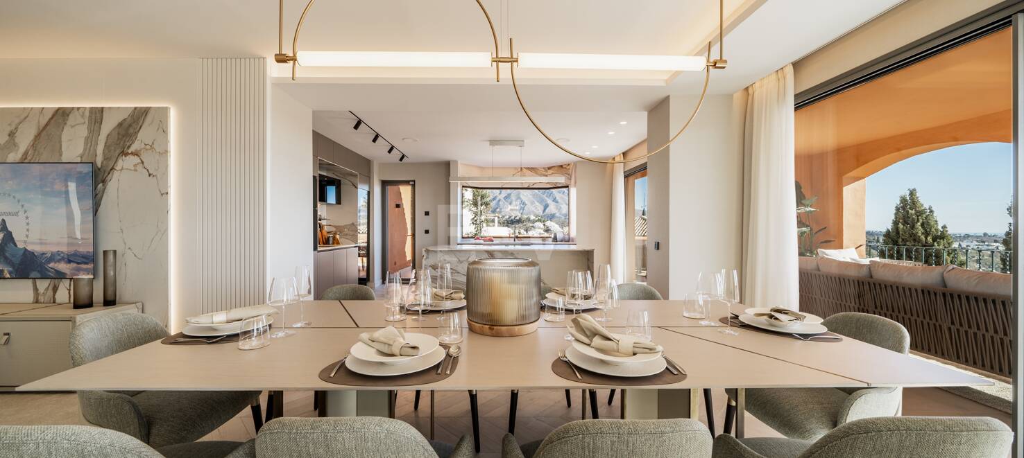 Exquisite 4-bedroom penthouse in La Cerquilla set in luxury complex