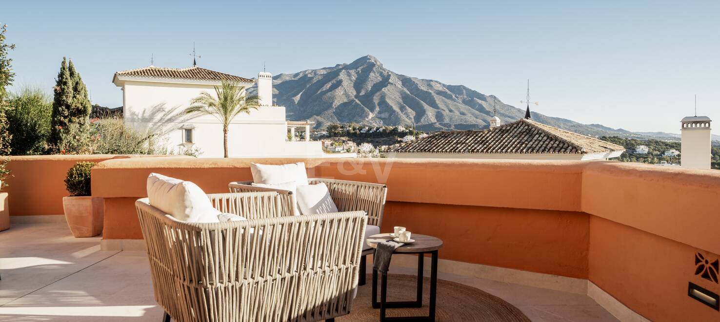 Exquisite 4-bedroom penthouse in La Cerquilla set in luxury complex