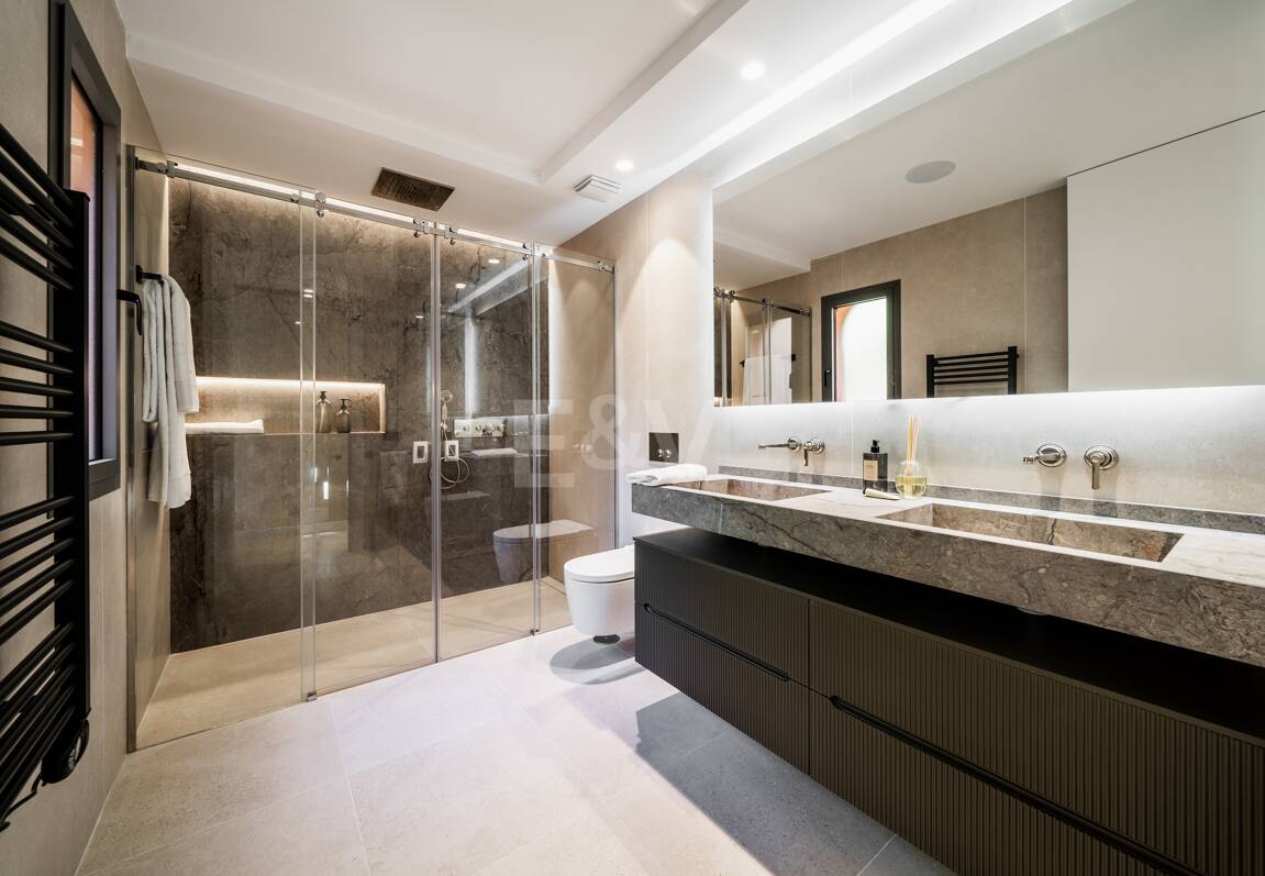 Exquisito ático de 4 dormitorios en La Cerquilla en Residencial lujoso